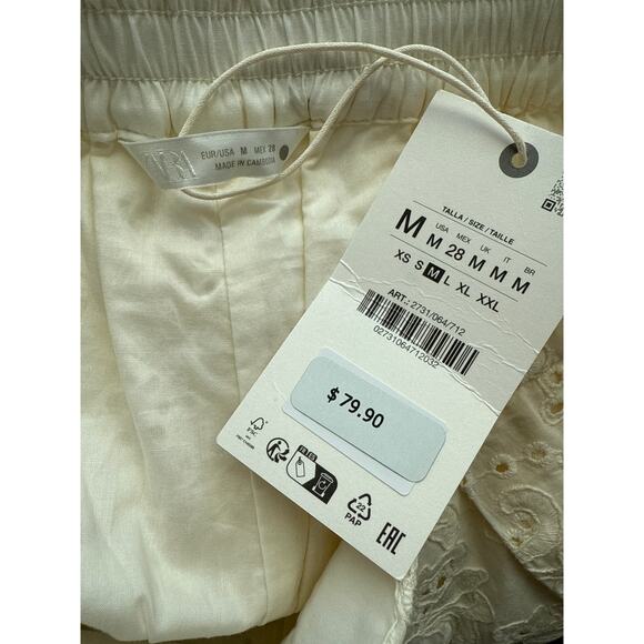 Zara High Waisted Embroidered Eyelet Cropped Scalloped Pants Cream Size Medium - Picture 8 of 16
